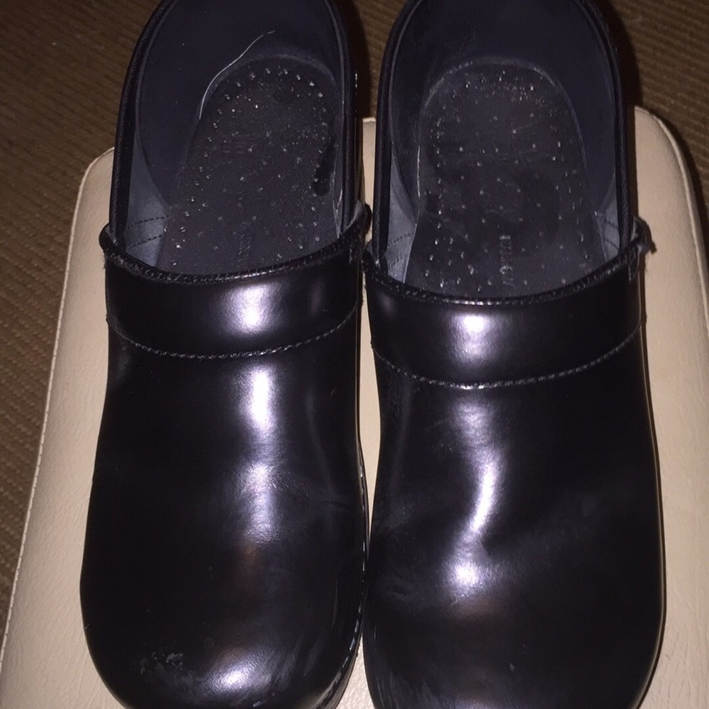 DANSKO CLOGS